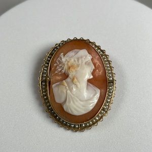 Very Old Cameo 10k Gold Seed Pearls C Clasp